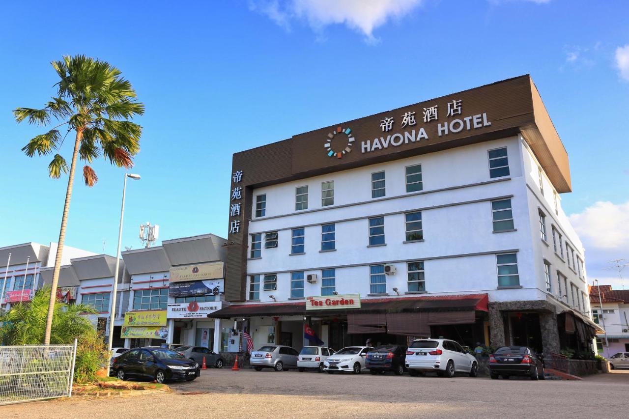 Havona Hotel - Taman Tropika Kulai Extérieur photo
