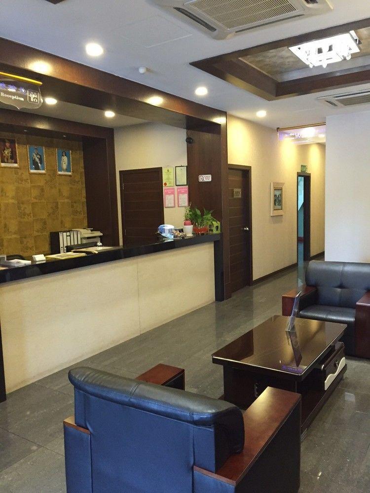 Havona Hotel - Taman Tropika Kulai Extérieur photo
