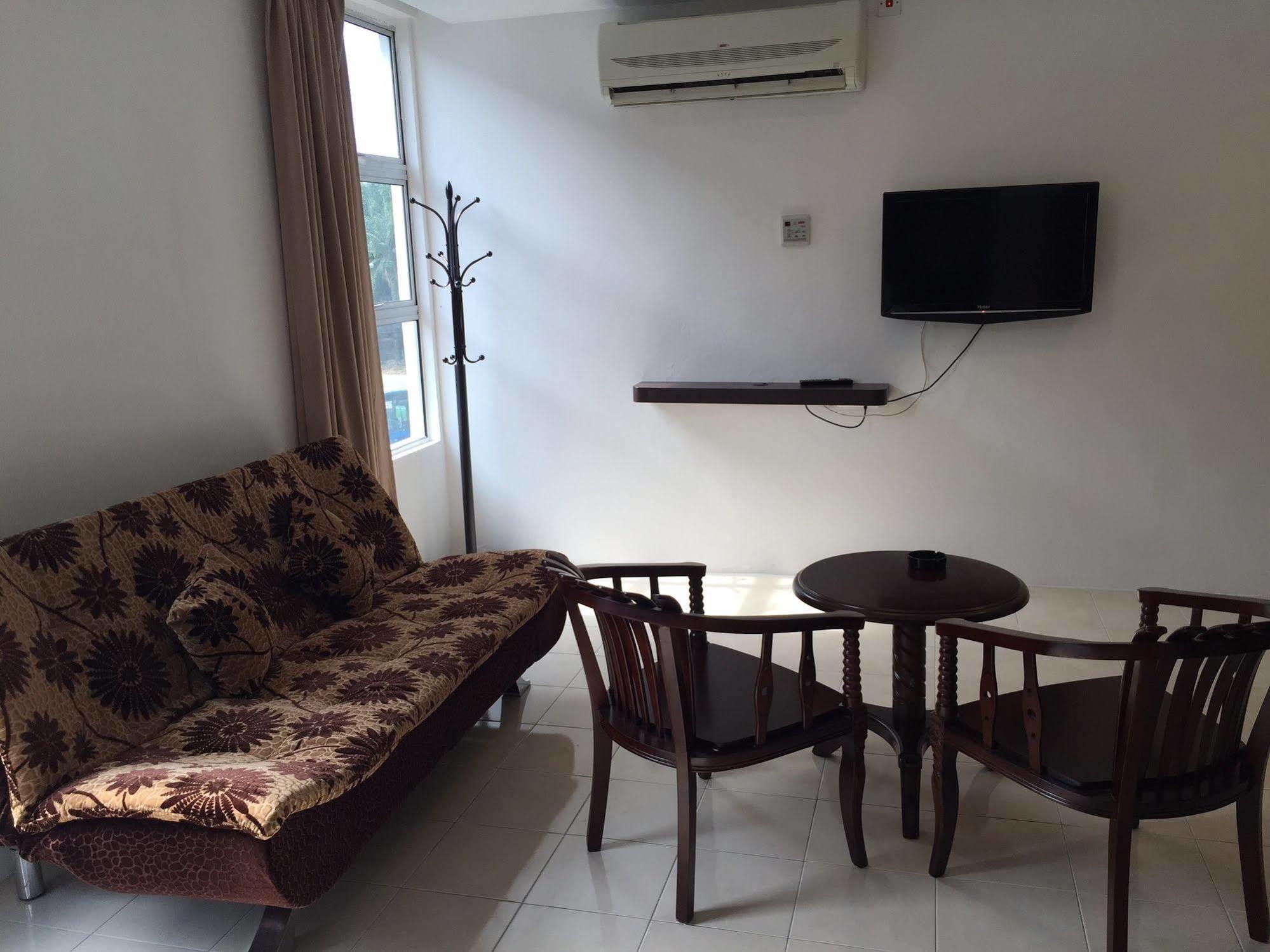 Havona Hotel - Taman Tropika Kulai Extérieur photo