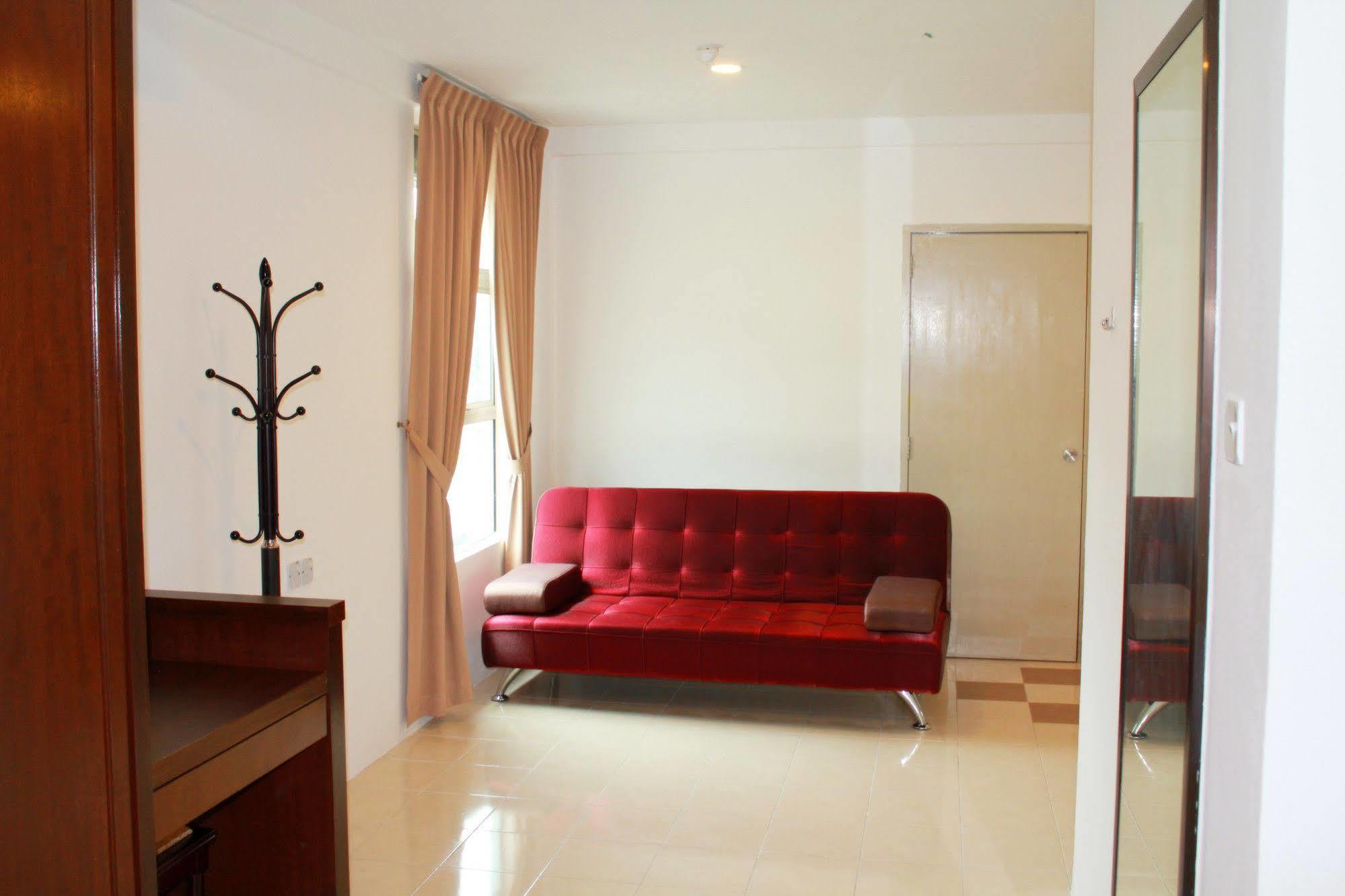 Havona Hotel - Taman Tropika Kulai Extérieur photo