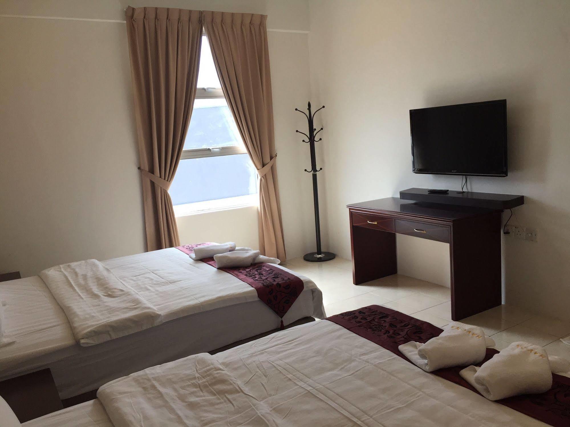 Havona Hotel - Taman Tropika Kulai Extérieur photo