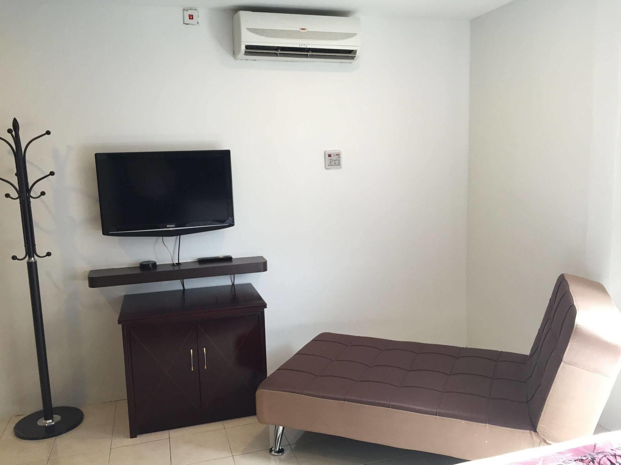 Havona Hotel - Taman Tropika Kulai Extérieur photo
