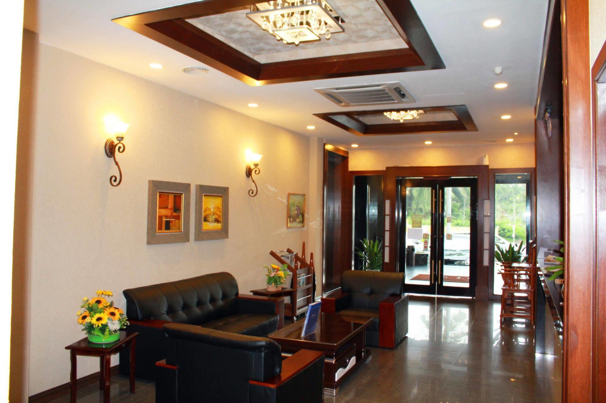 Havona Hotel - Taman Tropika Kulai Extérieur photo