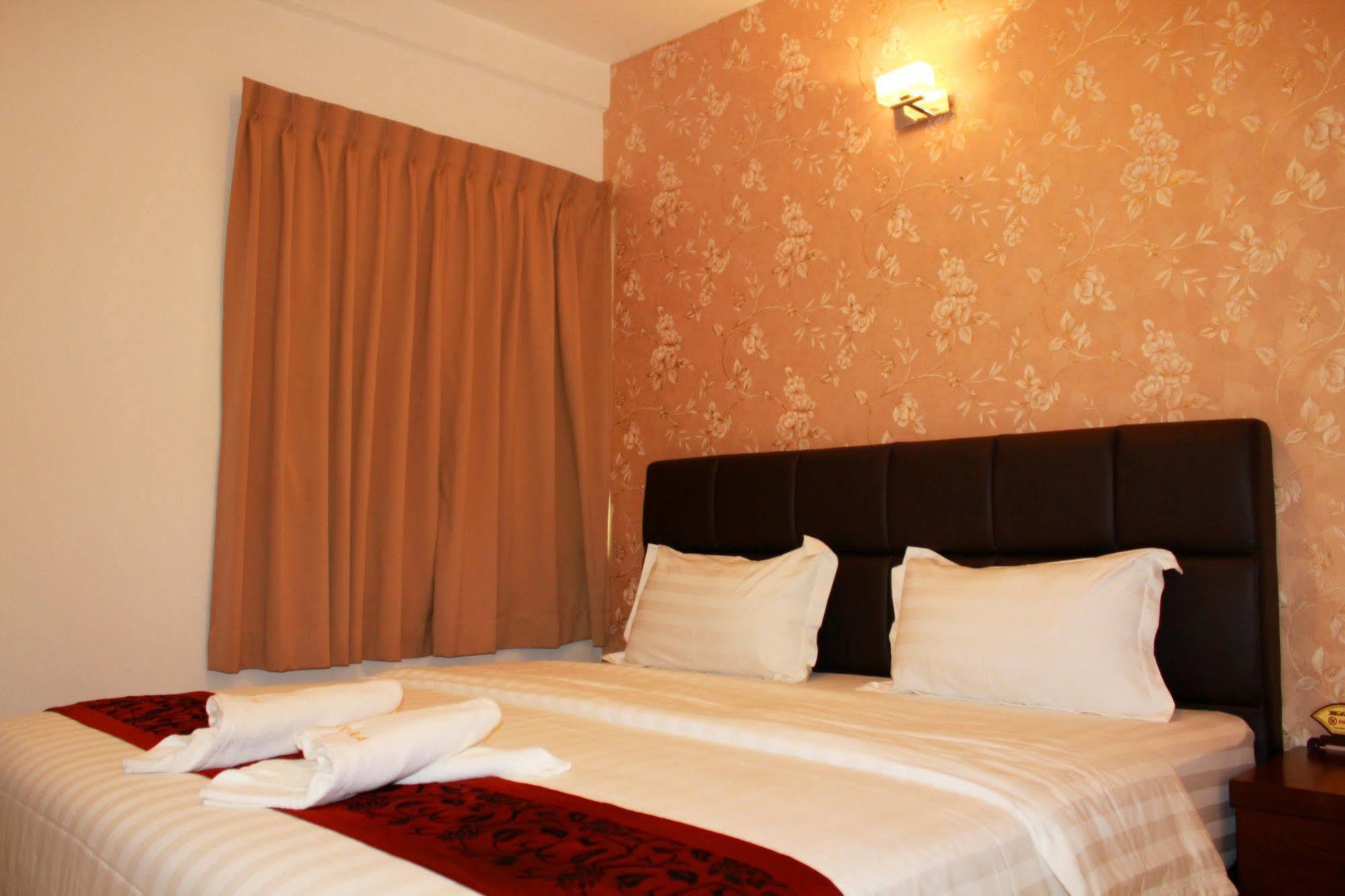 Havona Hotel - Taman Tropika Kulai Extérieur photo
